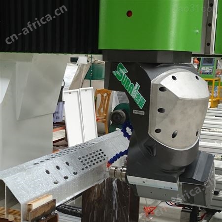 高铁裙板加工中心 速霸铝型材复合材料加工设备 蜂窝板数控切割机械设备