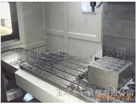 经济型卧式数控加工中心带刀库HMC630凸轮轴端面加工