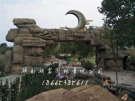 无锡水泥假山 塑石假山 风景假山厂家 仿木栏杆 景区假山选材精良