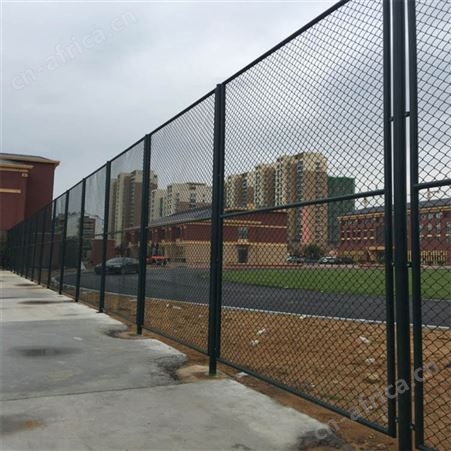 华丽体育专业加工定制 体育场安全围网优质护栏网球场隔离网 小区围栏