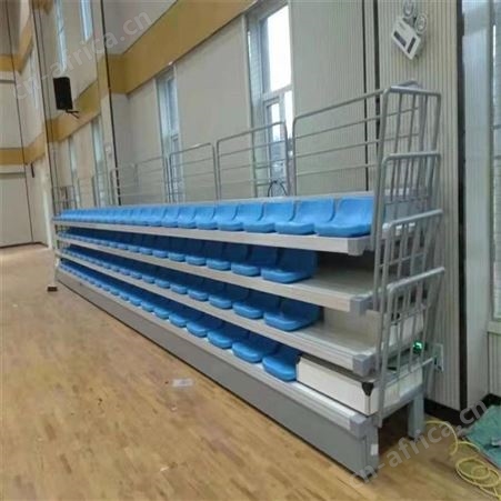 华丽体育室内体育场馆学校篮球场看台室外低靠背座椅 中空吹塑椅伸缩看台