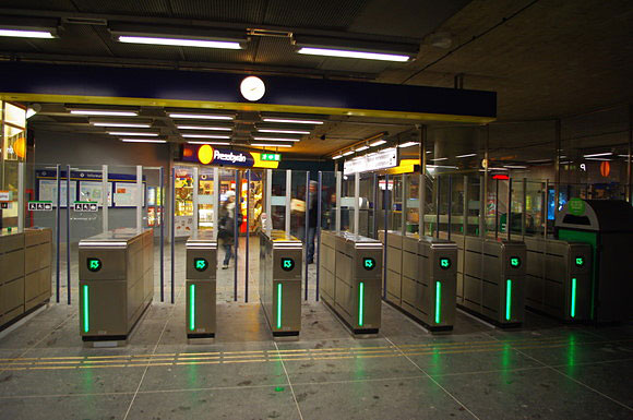 三辊闸采购事项_三辊闸中必须注意事项