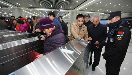 斜角三辊闸_三辊闸已成为中国潮流