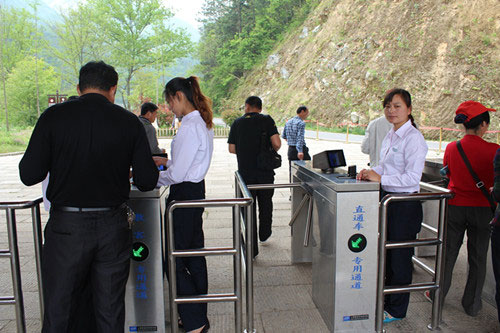 三辊闸_三辊闸工作原理